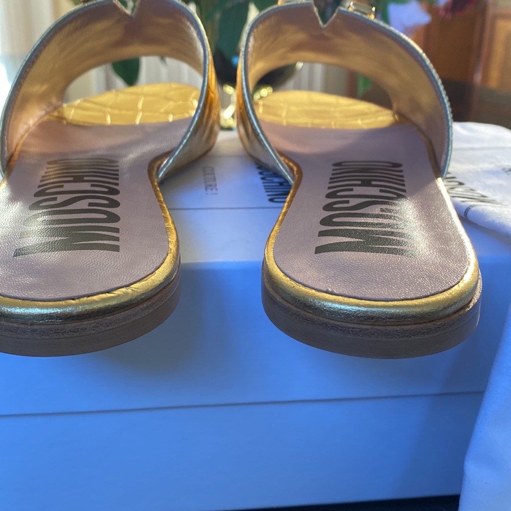 ✨ NWT Moschino Gold Croc Embossed M Logo Slide Sandals EU 37 🇮🇹 - Picture 15 of 16
